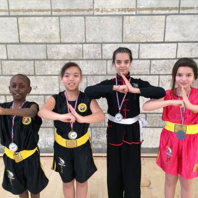 Les enfants de l'École Kim Diêu médaillés au Championnat d'Ile de France 2014.
