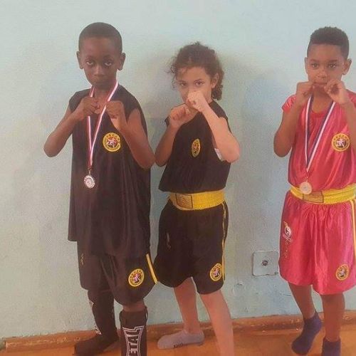 Trophée Kids Sanda 2015: Idriss Seck (2ème), Yalin Celeste-Erden, Terry Frimat Volga (1er).